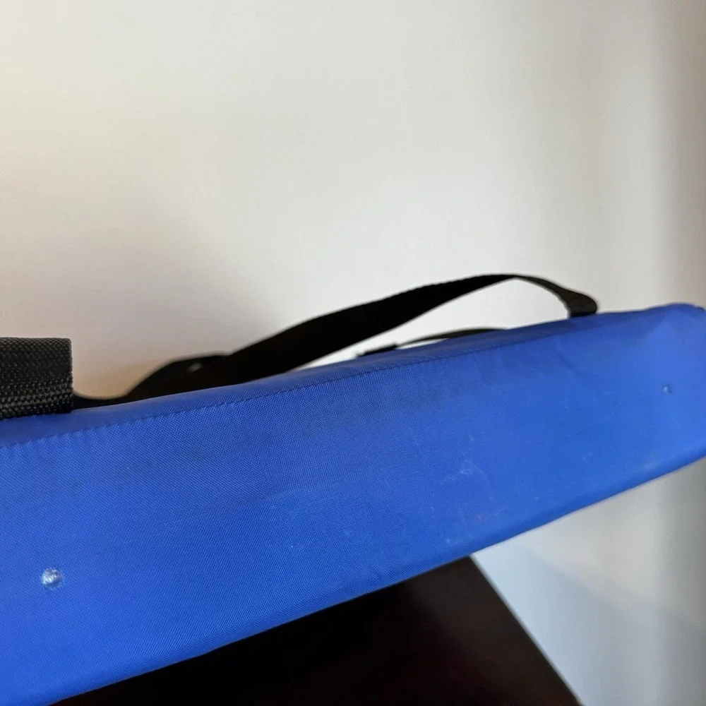 Stearns Boating Throwable Device Type IV PFD Model #72404 16 X 15 X 3 Blue